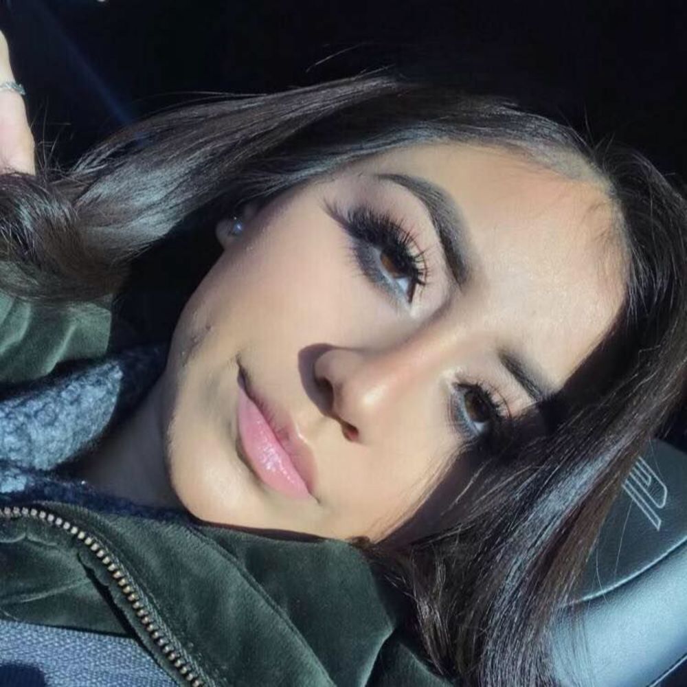 Meet your Posher, Nahomy